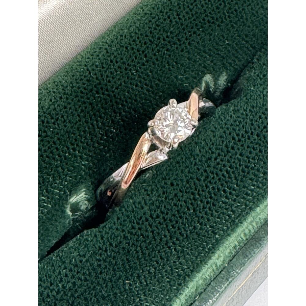 LADIES 14K GOLD ENGAGEMENT RING 14KT Solitaire. Size 9 1/2 - Picture 5 of 16